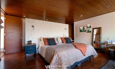Casa en arriendo de 4 dorm. en Las Condes