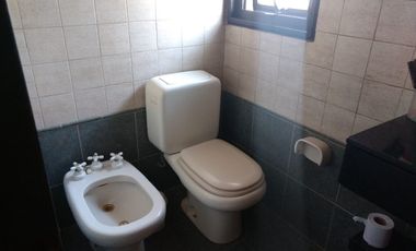 Casa en venta en Quilmes Este
