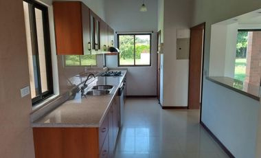 casa en venta en la morada. Cod V211