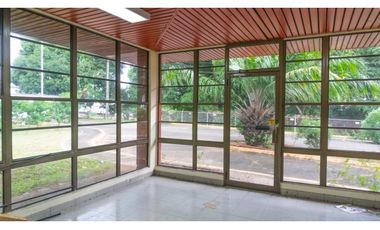 Se Alquila Amplia Bodega rea Total 19.368 Mts Vía Tocumen $19.368.oo