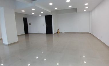 local en arriendo en el bosque. Cod A104541