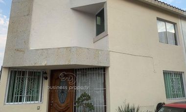 Linda casa en venta en Atizapan en condominio con Seguridad 24/7