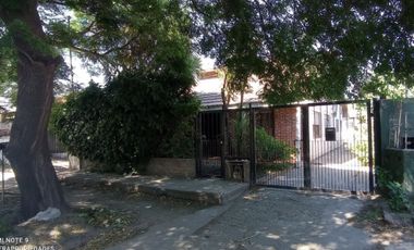VENDO CASA 3 AMB C/DEPTO 2 AMB EN MAR DEL PLATA