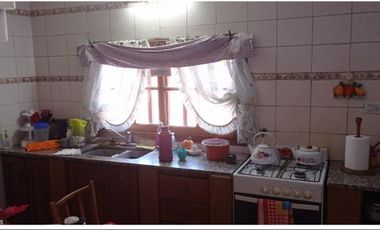 VENDO CASA 3 AMB C/DEPTO 2 AMB EN MAR DEL PLATA