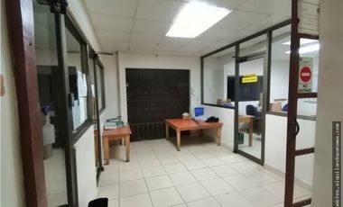 Se Vende Local Comercial 300 mts Parque Lefevre $395.000.oo