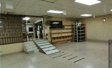 Se Vende Local Comercial 300 mts Parque Lefevre $395.000.oo