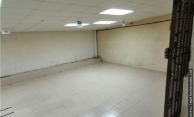 Se Vende Local Comercial 300 mts Parque Lefevre $395.000.oo