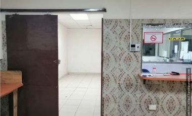 Se Vende Local Comercial 300 mts Parque Lefevre $395.000.oo