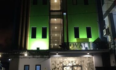 Oval kost AC (spt guest house) studio room, kamar mandi dalam, full AC, wifi, air pdam panas/dingin, furnitur sepenuhnya