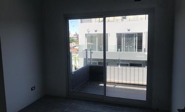 Lencke Vende - Excelente departamento 3 dormitorios c/cochera, como a estrenar