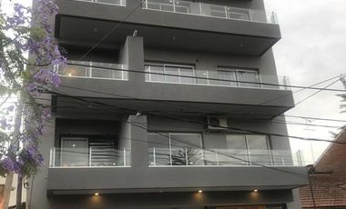 Lencke Vende - Excelente departamento 3 dormitorios c/cochera, como a estrenar