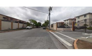 VENTA  APARTAMENTO EN LAS ACACIAS PH CANTABRIA V