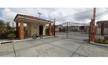 VENTA  APARTAMENTO EN LAS ACACIAS PH CANTABRIA V
