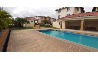 VENTA  APARTAMENTO EN LAS ACACIAS PH CANTABRIA V