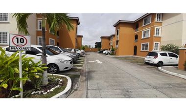 VENTA  APARTAMENTO EN LAS ACACIAS PH CANTABRIA V