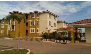 VENTA  APARTAMENTO EN LAS ACACIAS PH CANTABRIA V