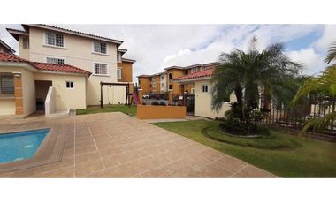 VENTA  APARTAMENTO EN LAS ACACIAS PH CANTABRIA V