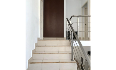 SE VENDE CASA EN BRISAS NORTE EN $220,000 AM