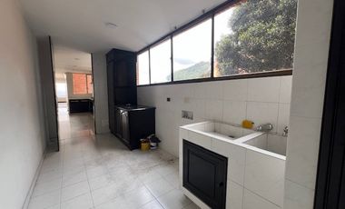 apartamento en arriendo/venta en chico alto. Cod A8131332