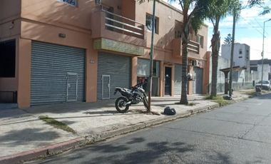 Galpon Sobre Lote De 568m2 Barcala 737 Ituzaingo