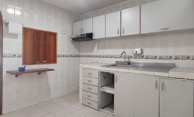 casa en venta en avenida libertadores. Cod V30151
