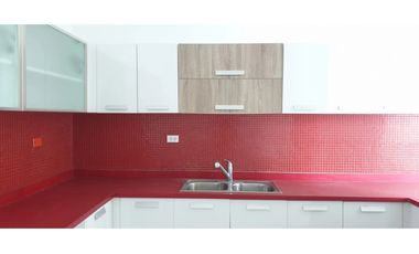 Se Alquila Oficina Amoblada 642 Mts calle 50 Obarrio usd7,704,oo+Itbms