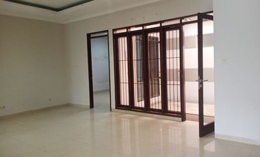 Di Sewakan Rumah Siap Huni 4 Kamar di Batununggal Bandung