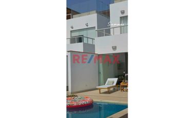 🏖️ ¡VIVE EN PARACAS COMO SI ESTUVIERAS DE VACACIONES TODO EL AÑO!
Moderna Casa de Playa en Condominio Sotavento – USD 255,000.00
📍 Nuevo Paracas – A