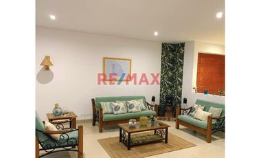 🏖️ ¡VIVE EN PARACAS COMO SI ESTUVIERAS DE VACACIONES TODO EL AÑO!
Moderna Casa de Playa en Condominio Sotavento – USD 255,000.00
📍 Nuevo Paracas – A