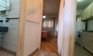 Alquiler temporada 2023 departamento 2 ambientes c/ balcón y vista a Plaza Colón
