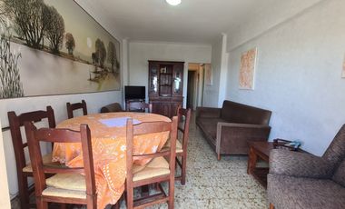 Alquiler temporada 2023 departamento 2 ambientes c/ balcón y vista a Plaza Colón