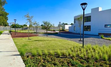 SUR EN VILANOVA EXCELENTE TERRENO MUY CERCA DEL AREA COMUN Y SUPER UBICADO