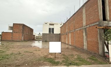 SUR EN VILANOVA EXCELENTE TERRENO MUY CERCA DEL AREA COMUN Y SUPER UBICADO