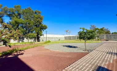 SUR EN VILANOVA EXCELENTE TERRENO MUY CERCA DEL AREA COMUN Y SUPER UBICADO