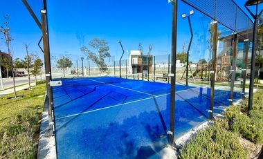 SUR EN VILANOVA EXCELENTE TERRENO MUY CERCA DEL AREA COMUN Y SUPER UBICADO