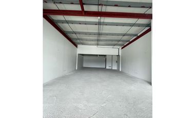Condado del Rey/ Local con Terraza$4,048/Alquiler