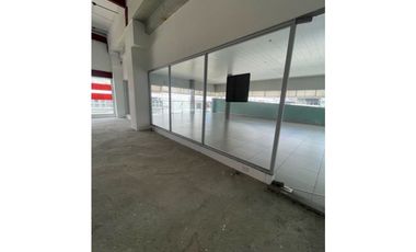 Condado del Rey/ Local con Terraza$4,048/Alquiler