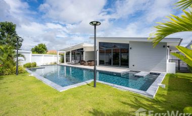 Ultra Modern Minimalistic & Luxurious Private Pool Villa