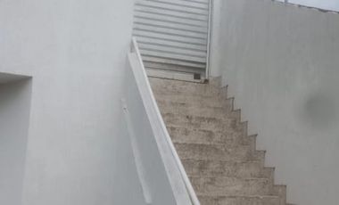 casa-local en venta en poblado campestre. Cod V2985