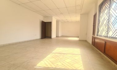 COD. 277 - SE ARRIENDA OFICINA - BARRIO: CENTRO