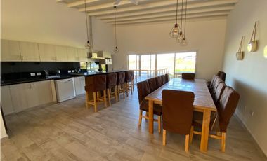 CASA EN VENTA COSTA ESMERALDA - ECUESTRE 281