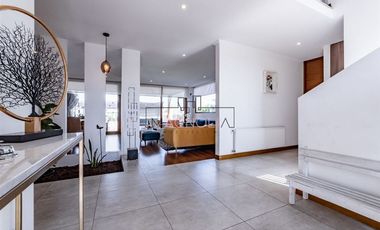Linda casa en venta 5D en Piedra Roja, Chicureo