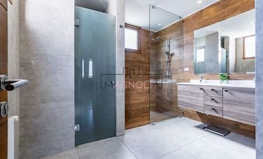 Linda casa en venta 5D en Piedra Roja, Chicureo