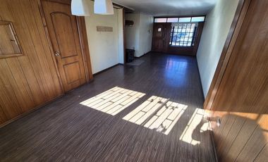 Casa en arriendo de 5 dorm. en Los Angeles