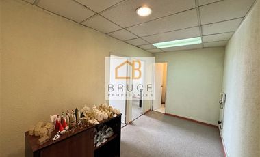 Oficina en arriendo 2 privados 1 baño 1 estac. Centro Osorno