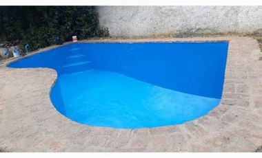 EXCELENTE CASA QUINTA DE TRES AMBIENTES CON GALERIA A REFACCIONAR  PISCINA  GALPON DE HERRAMIENTAS Y AMOPLIO PATIO SOBRE CALLE CON ASFALTO A 500 METRO