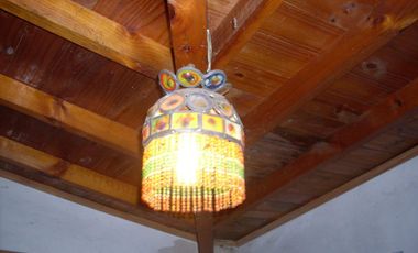 EXCELENTE CASA QUINTA DE TRES AMBIENTES CON GALERIA A REFACCIONAR  PISCINA  GALPON DE HERRAMIENTAS Y AMOPLIO PATIO SOBRE CALLE CON ASFALTO A 500 METRO