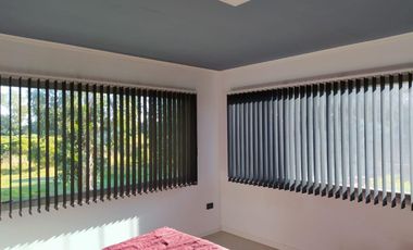 LATORRE PROP. VENDE CASA ESTILO MODERDO DE 3 AMB CON HERMOSO PARQUE