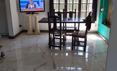 LATORRE PROP. VENDE CASA ESTILO MODERDO DE 3 AMB CON HERMOSO PARQUE