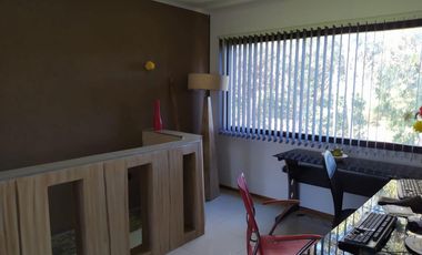 LATORRE PROP. VENDE CASA ESTILO MODERDO DE 3 AMB CON HERMOSO PARQUE